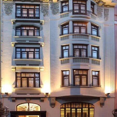 Stay Lab Taksim 15 Suites Istanboel Buitenkant foto