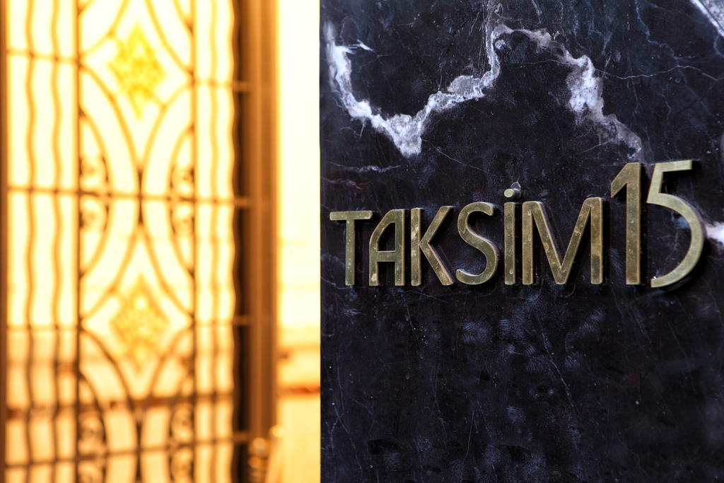 Stay Lab Taksim 15 Suites Istanboel Buitenkant foto