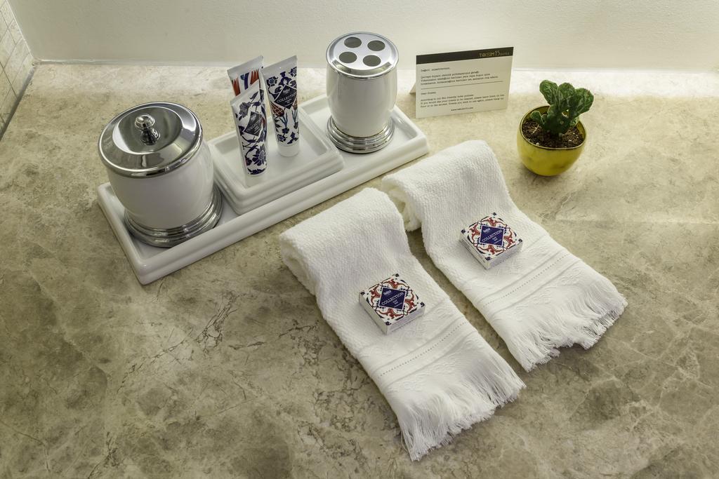 Stay Lab Taksim 15 Suites Istanboel Buitenkant foto