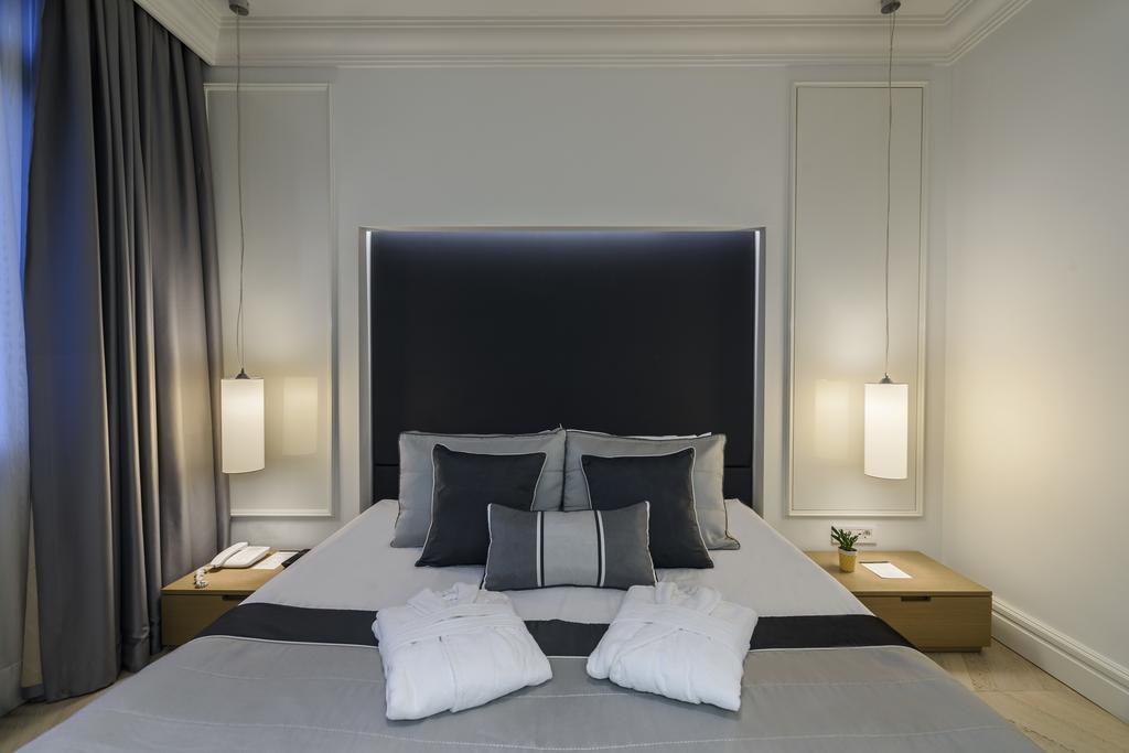 Stay Lab Taksim 15 Suites Istanboel Buitenkant foto