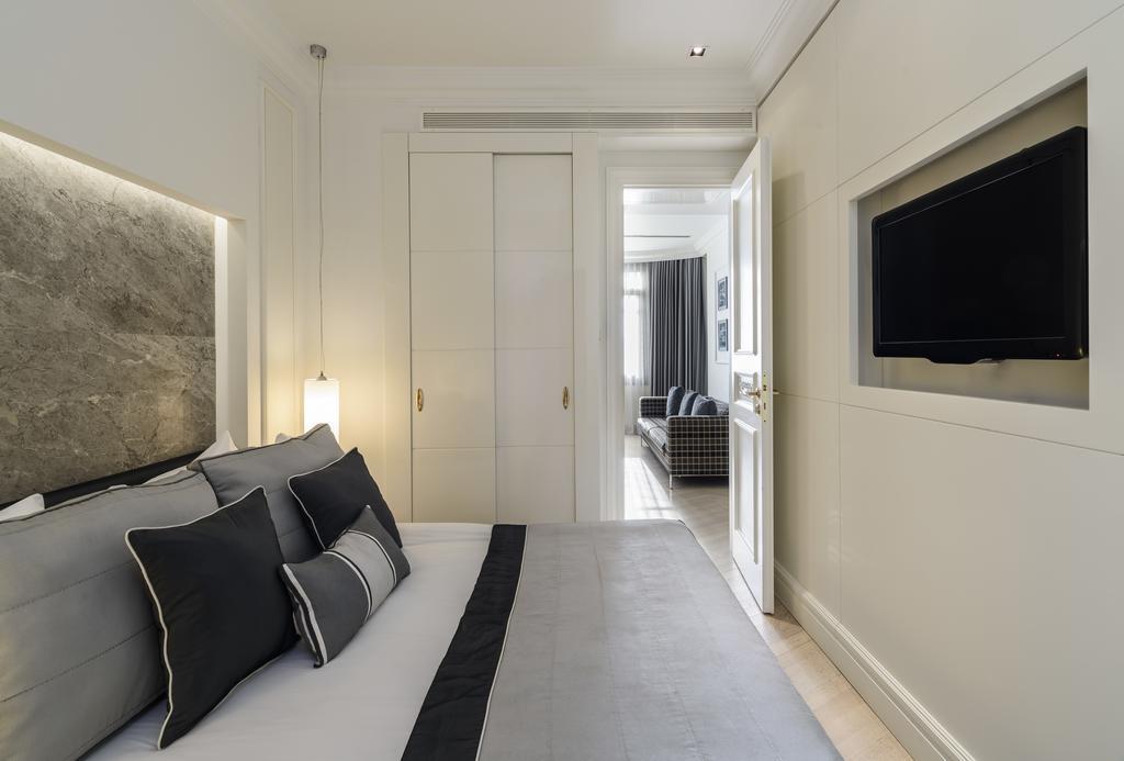 Stay Lab Taksim 15 Suites Istanboel Buitenkant foto