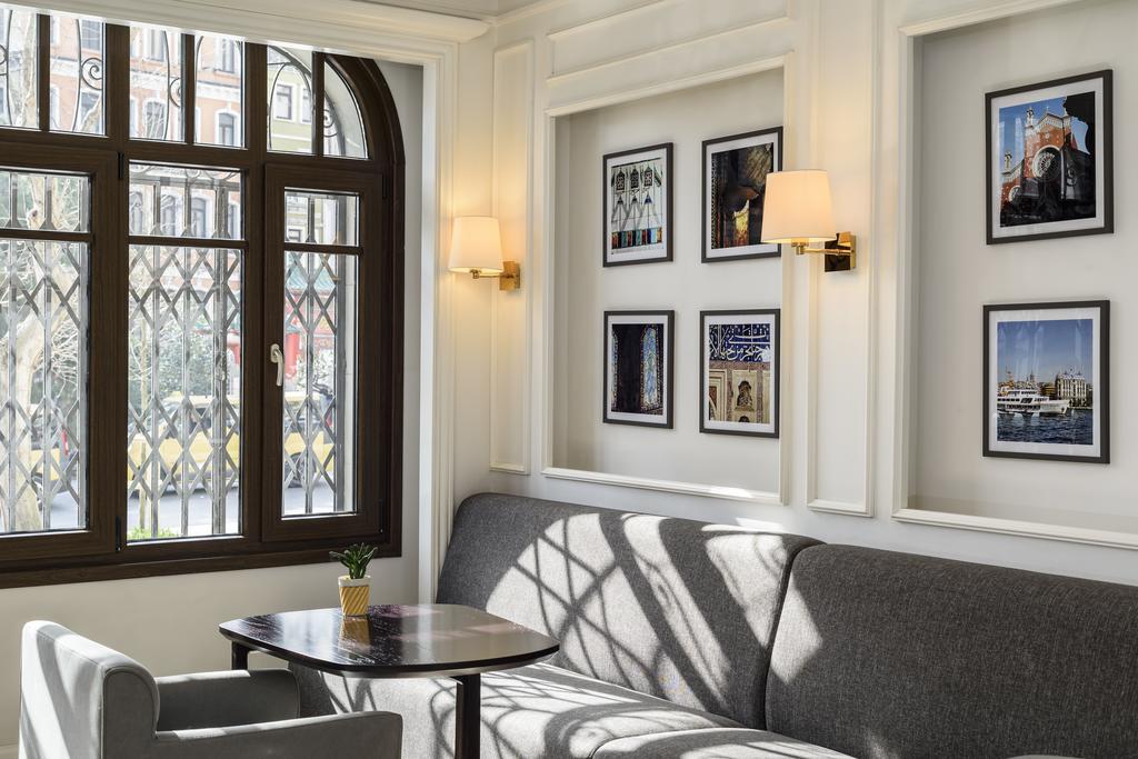 Stay Lab Taksim 15 Suites Istanboel Buitenkant foto