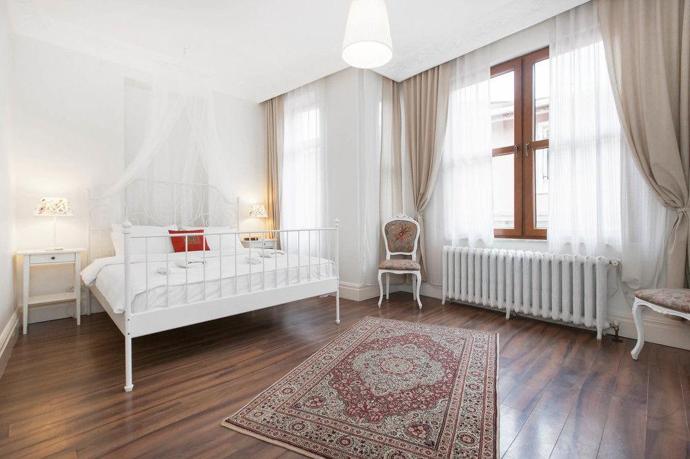Stay Lab Taksim 15 Suites Istanboel Buitenkant foto